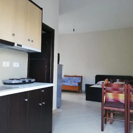 Art Apartahotel Ksamil